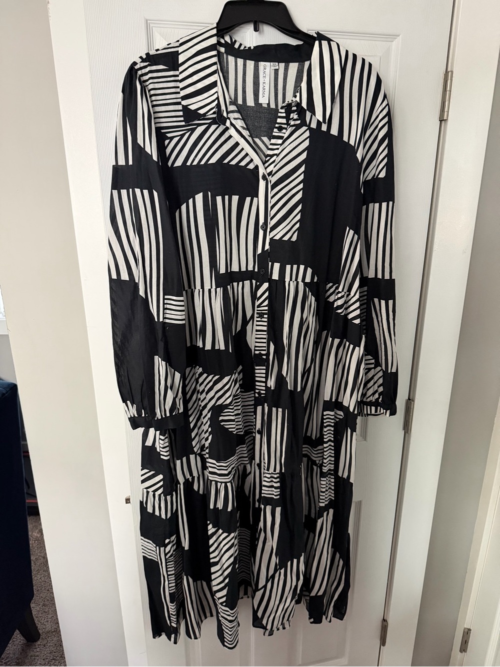 Black & White Patterned Long Sleeve Shirt Dress
